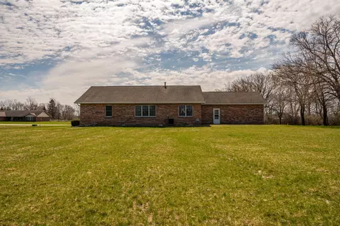 Exterior - 6284 Zachary Ave, Springfield, OH 45502 photo 5 of 7