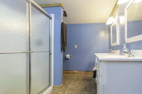 Bath - 18255 Pence Rd, Sidney, OH 45365 photo 3 of 6