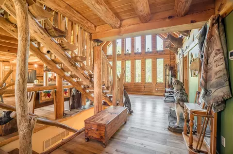 Entry Way - 18255 Pence Rd, Sidney, OH 45365 photo 7 of 12