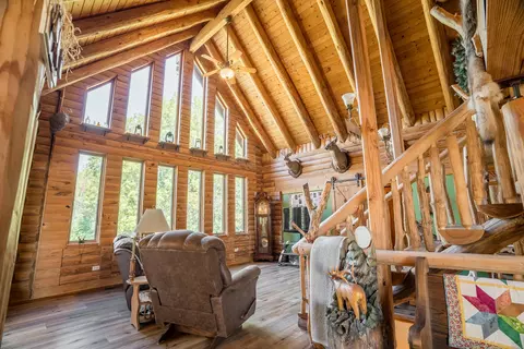 Living - 18255 Pence Rd, Sidney, OH 45365 photo 4 of 7