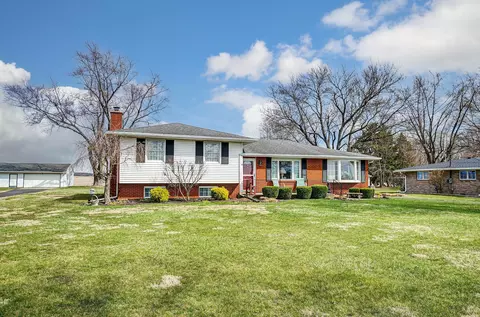 910 Bowman Rd, Springfield, OH 45505