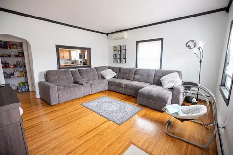 Living - 424 E Anthony St, Celina, OH 45822 photo 1 of 2