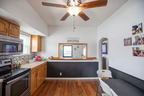 Entry Way - 424 E Anthony St, Celina, OH 45822 photo 1 of 2