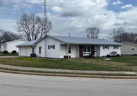 32 Circle Dr, New Bremen, OH 45869