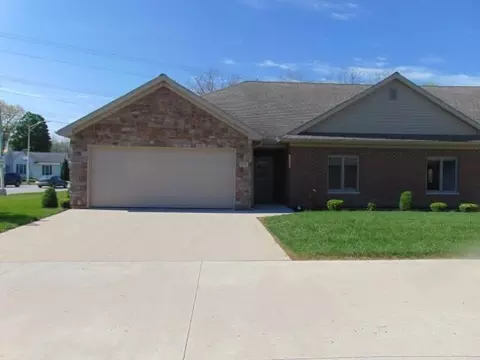 615 N Spruce St, Saint Marys, OH 45885