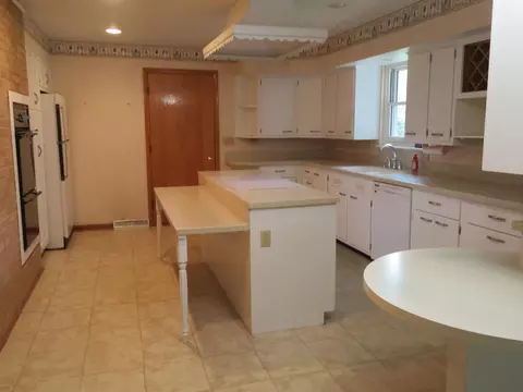 120 Thomaston Trl, Springfield, OH 45503 photo 8