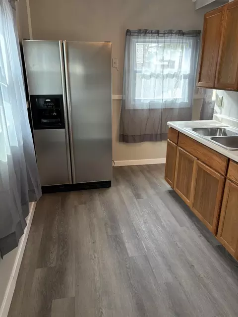 1345 N Plum St, Springfield, OH 45504 photo 3