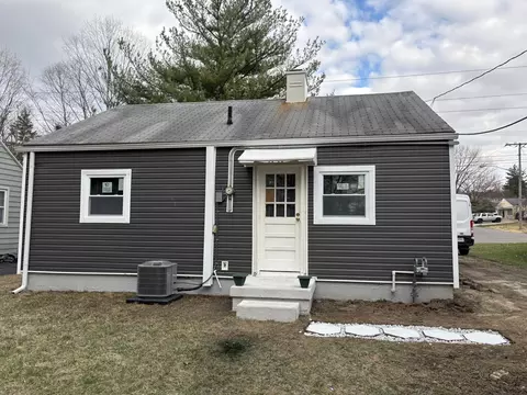 1345 N Plum St, Springfield, OH 45504 photo 2
