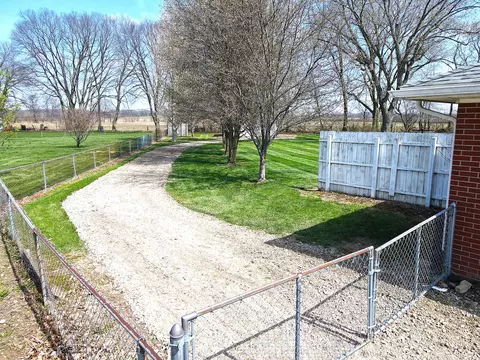 Exterior - 600 Ionic Cir, Enon, OH 45323 photo 4 of 10