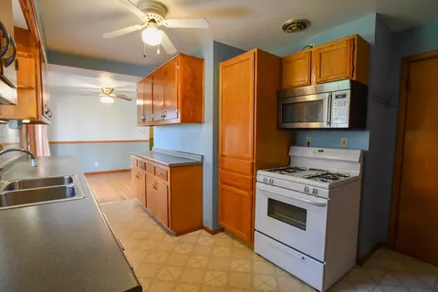 Kitchen - 600 Ionic Cir, Enon, OH 45323 photo 2 of 3