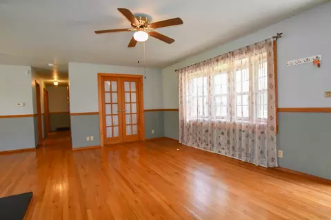 Living - 600 Ionic Cir, Enon, OH 45323 photo 1 of 5