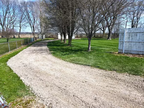 Exterior - 600 Ionic Cir, Enon, OH 45323 photo 9 of 10