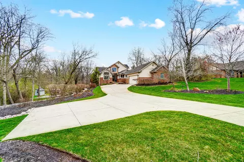 Exterior - 663 Aberfelda Dr, Springfield, OH 45504 photo 3 of 29