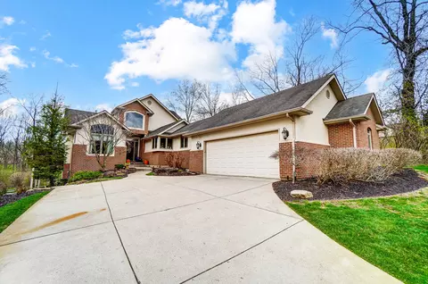 Exterior - 663 Aberfelda Dr, Springfield, OH 45504 photo 1 of 29
