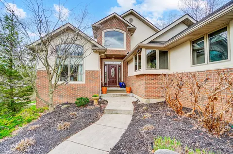 Exterior - 663 Aberfelda Dr, Springfield, OH 45504 photo 4 of 29