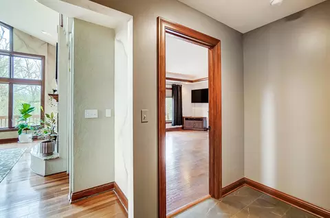 Entry Way - 663 Aberfelda Dr, Springfield, OH 45504 photo 6 of 11