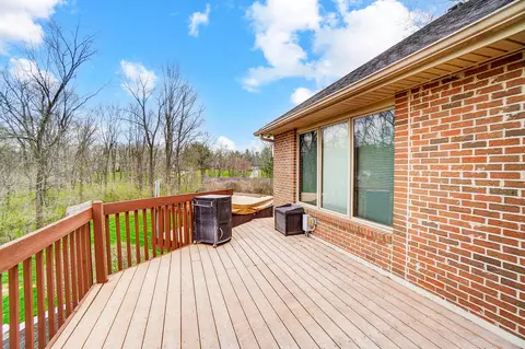 Exterior - 663 Aberfelda Dr, Springfield, OH 45504 photo 7 of 29