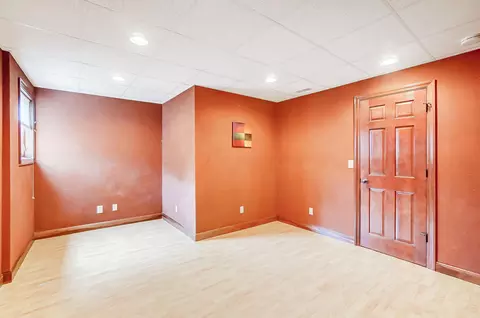 Bedroom - 663 Aberfelda Dr, Springfield, OH 45504 photo 11 of 12