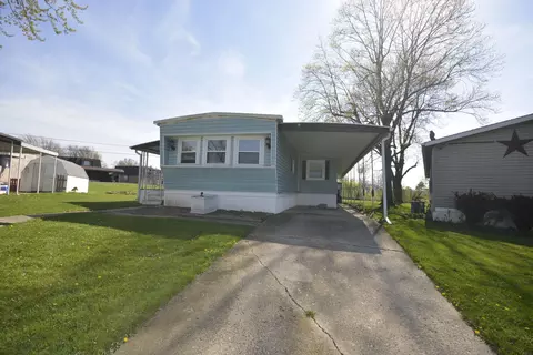 131 Charwood Dr, Lima, OH 45805