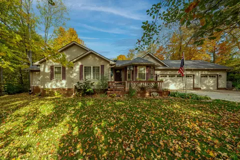 834 Kingman Ct, Xenia, OH 45385