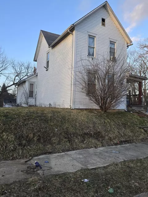 1218 W Clark St, Springfield, OH 45506