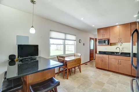 Kitchen - 3146 Haverhill St, Springfield, OH 45503 photo 2 of 7