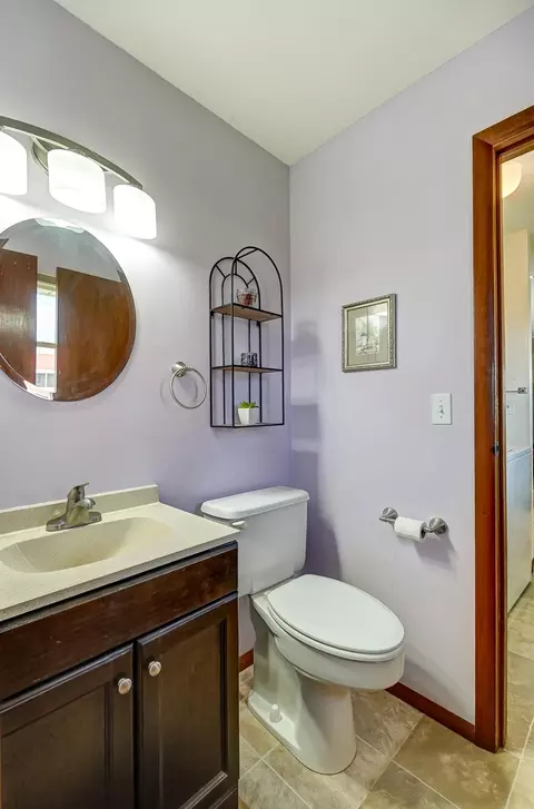 Bath - 3146 Haverhill St, Springfield, OH 45503 photo 2 of 7