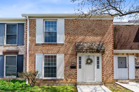 1122 Charleston Ct, Fairborn, OH 45324