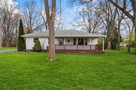 54 Sawmill Ln, New Lebanon, OH 45345