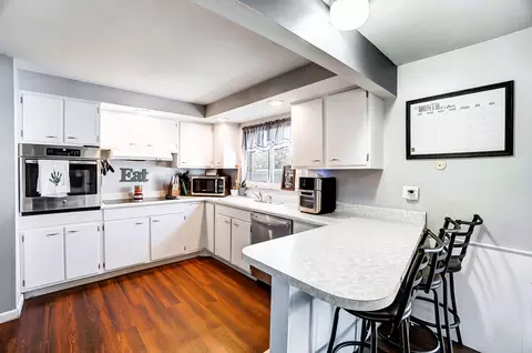 Kitchen - 437 Geron Dr, Springfield, OH 45505 photo 1 of 4