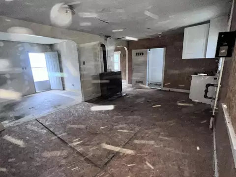Living - 516 Belleaire Ave, Springfield, OH 45503 photo 10 of 10