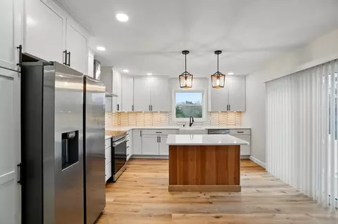 Kitchen - 3120 E Bluelick Rd, Lima, OH 45801 photo 1 of 5