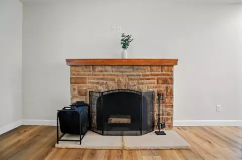 Living - 3120 E Bluelick Rd, Lima, OH 45801 photo 2 of 4