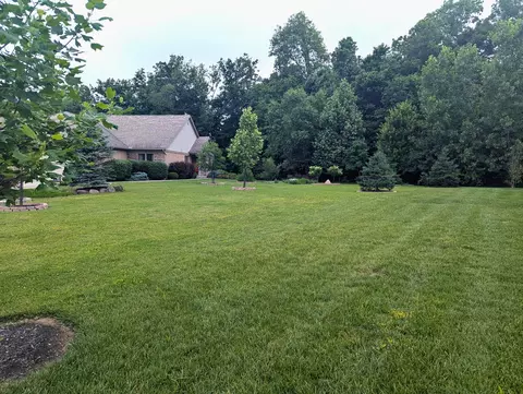 Exterior - 914 Winter Ridge Dr, Sidney, OH 45365 photo 10 of 16