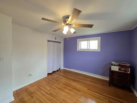 Bedroom - 1506 Torrence Dr, Springfield, OH 45503 photo 4 of 9