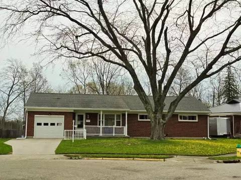 1506 Torrence Dr, Springfield, OH 45503
