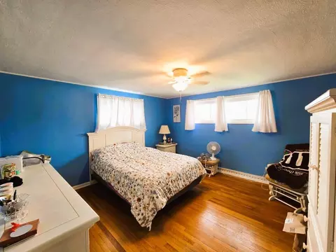 Bedroom - 1506 Torrence Dr, Springfield, OH 45503 photo 1 of 9