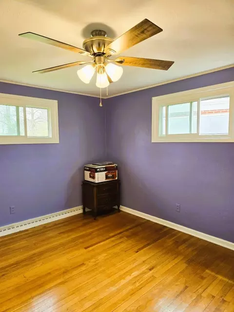 Bedroom - 1506 Torrence Dr, Springfield, OH 45503 photo 3 of 9