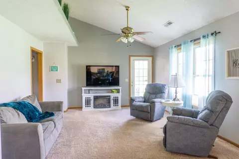 1760 Willow Lakes Dr, Springfield, OH 45502 photo 13