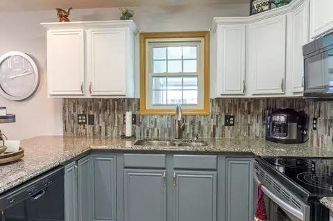 1760 Willow Lakes Dr, Springfield, OH 45502 photo 10