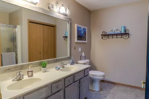 1760 Willow Lakes Dr, Springfield, OH 45502 photo 19