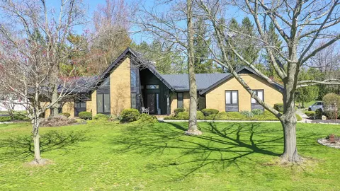 1321 Dakota Rd, Bellefontaine, OH 43311