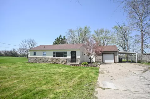 Exterior - 245 Gordon Rd, Springfield, OH 45504 photo 2 of 5