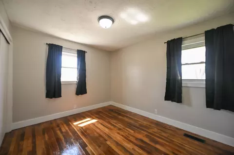 Bedroom - 245 Gordon Rd, Springfield, OH 45504 photo 3 of 6