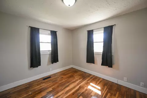 Bedroom - 245 Gordon Rd, Springfield, OH 45504 photo 5 of 6