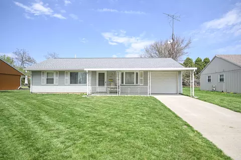 142 W Auburn Ave, Springfield, OH 45506