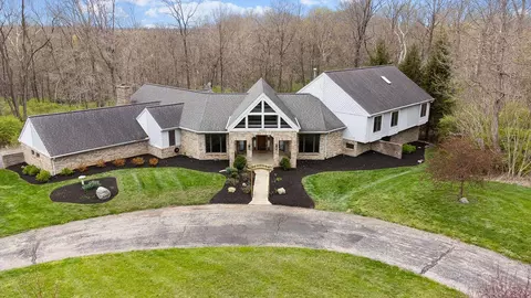 6831 Timberlands Dr, Dayton, OH 45414