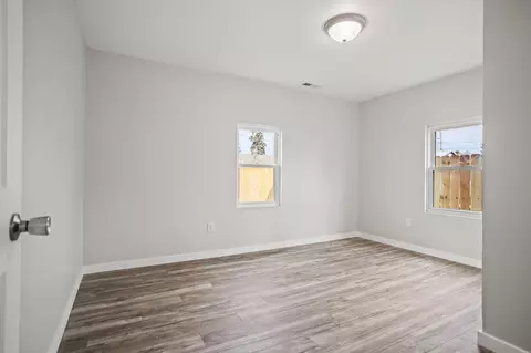 Bedroom - 1517 Parker St, Springfield, OH 45503 photo 3 of 8