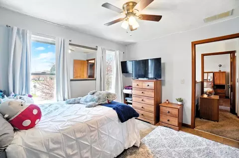 Bedroom - 2100 Simon Ct, Springfield, OH 45503 photo 5 of 7