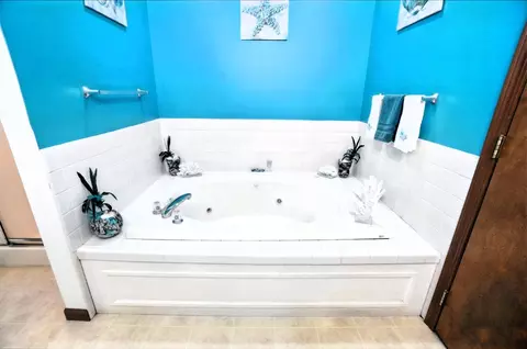 Bath - 2100 Simon Ct, Springfield, OH 45503 photo 5 of 11
